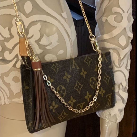 💙LV POUCH SUPER ATTRACTIVE 7.8”x4.25 FAB 4 SUMMER - Picture 6 of 16